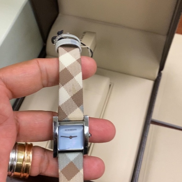 Authentic Burberry Watch Like new! Our price is FIRM. - Picture 8 of 8